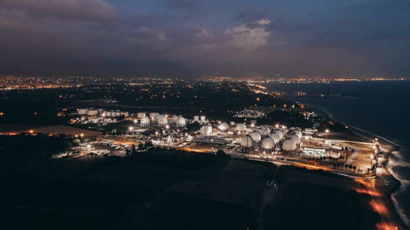 industria de noche